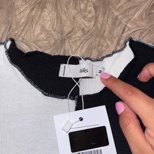 adika black and white long sleeve crop top🖤🤍